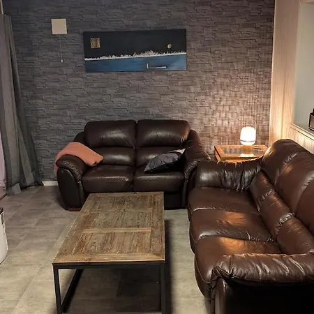 Apartman 50 M2 Cozy With Kitchen